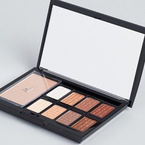 Doucce Freematic ‘Eyeshadow Pro’ Nude Eye Finish Palette